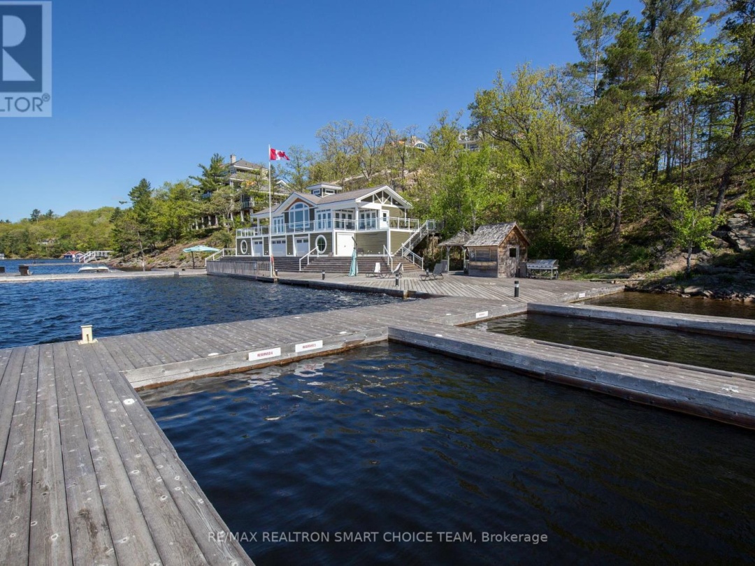 L204 C1&C2 1869 Muskoka 118 Road W, 