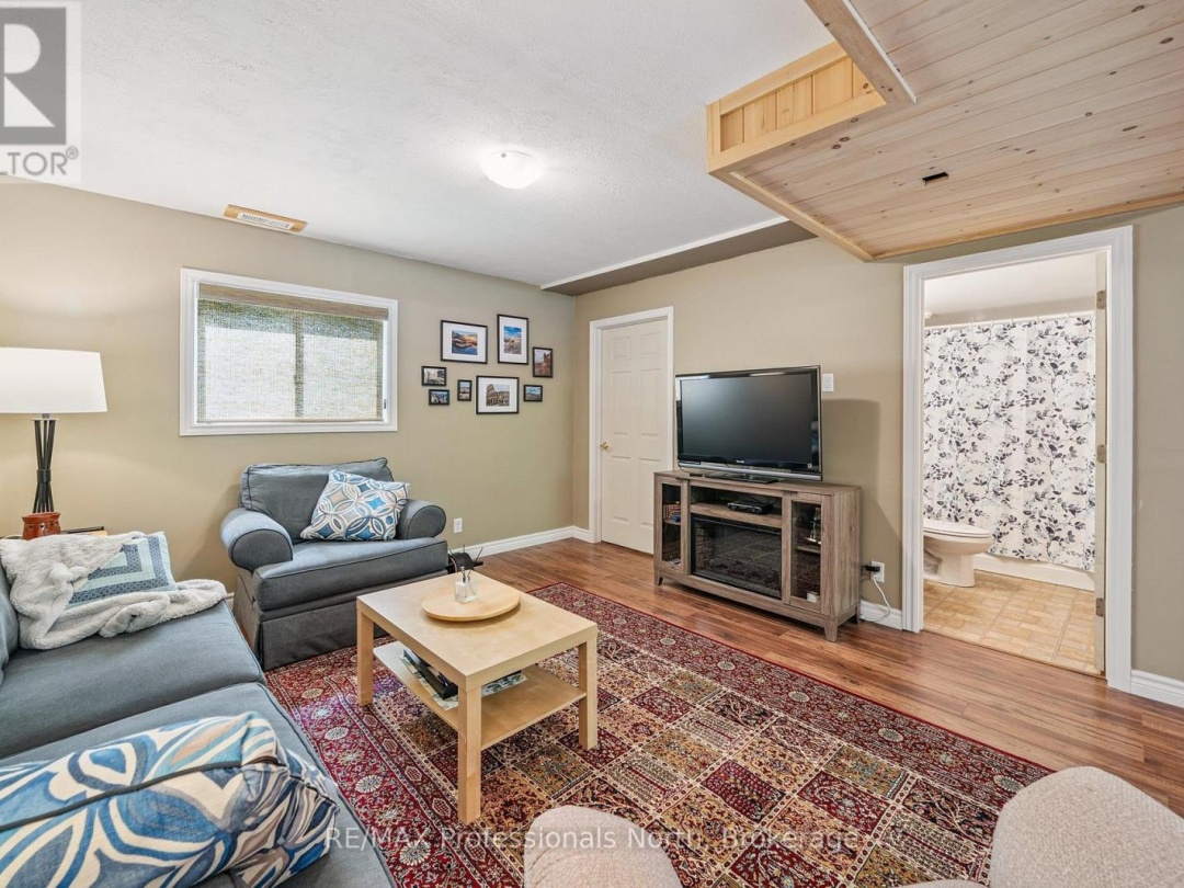 57 YONGE STREET S, 