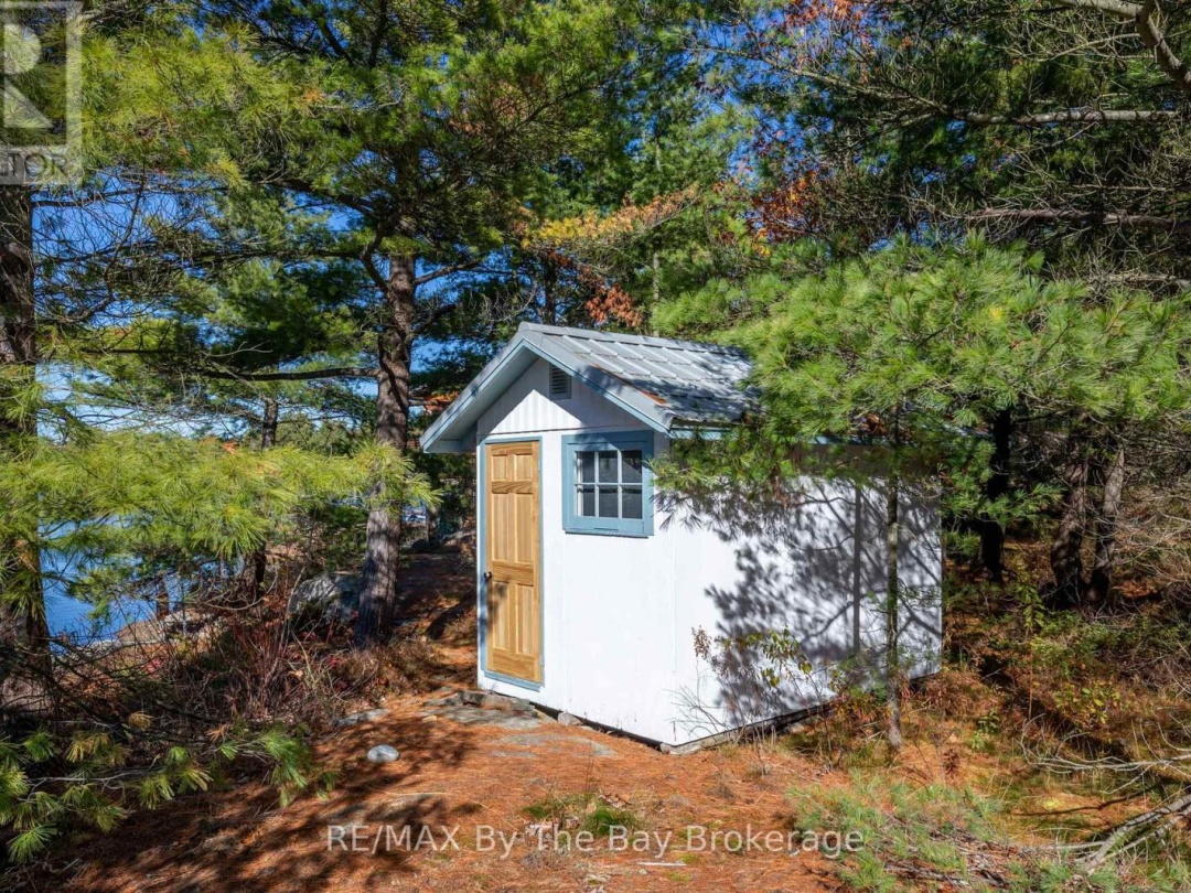 2 ISLAND 2890, Georgian Bay