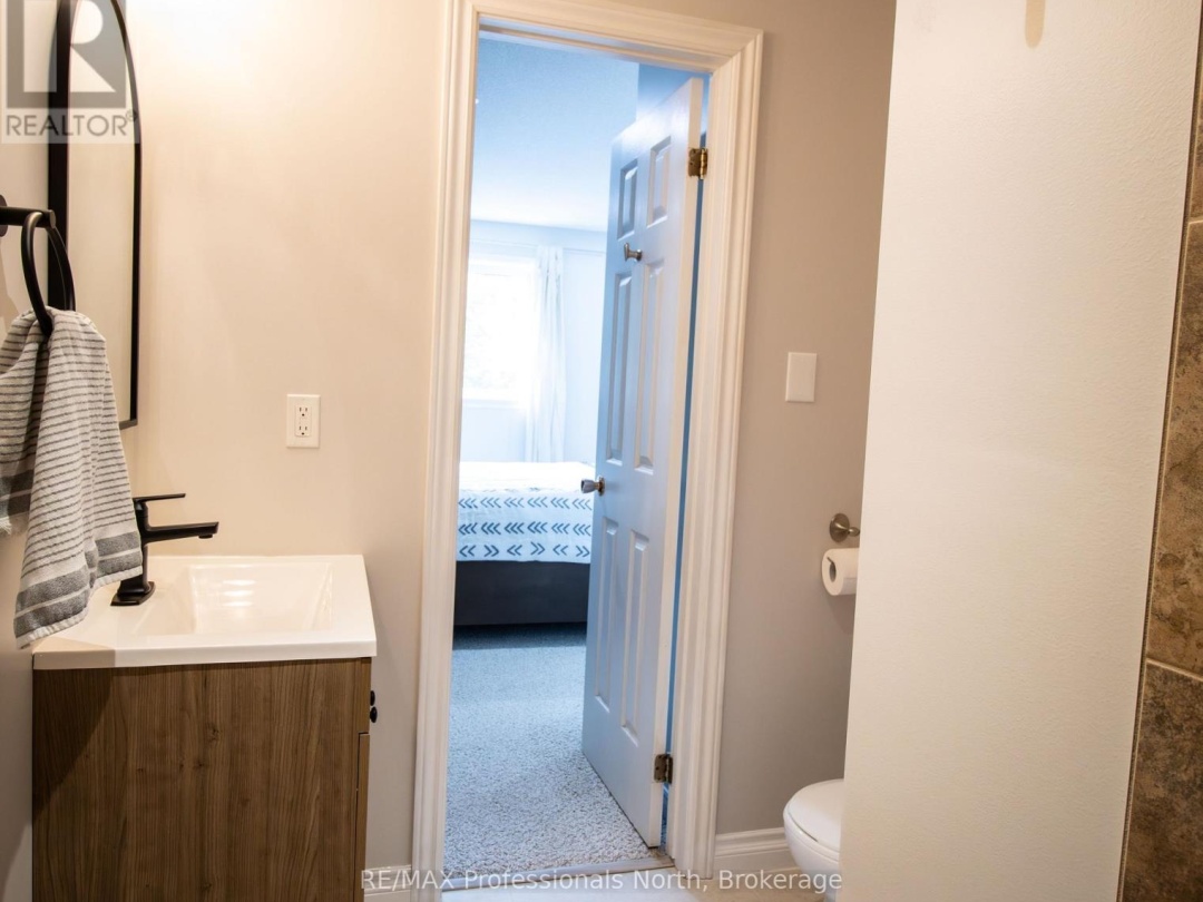 36 B SPENCER STREET, 