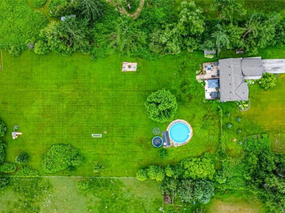 285 WARMINSTER Sideroad, 