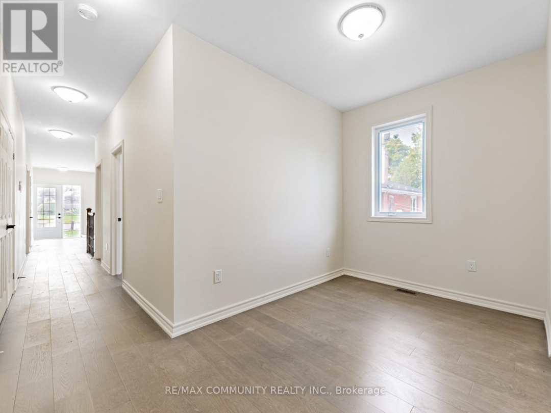 506 SIMCOE STREET, 
