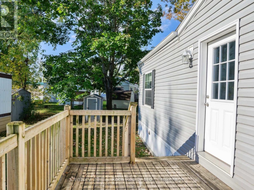 200 - 580 WEST STREET S, 