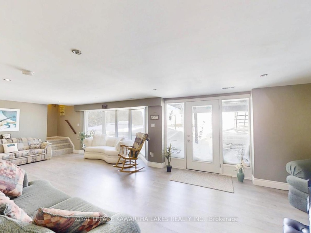 24 MCLENNANS BCH ROAD, Lake Simcoe