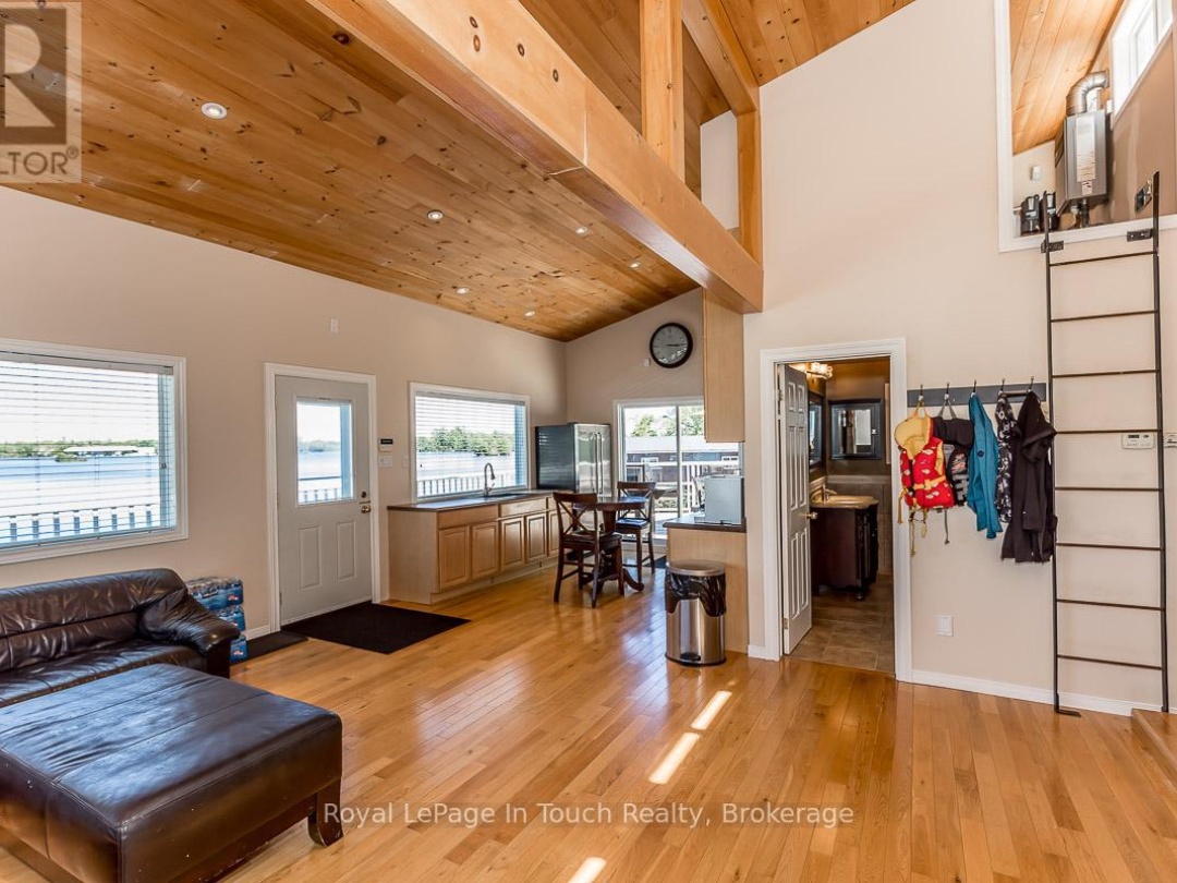 36 Yellowhead Island, Gloucester Pool