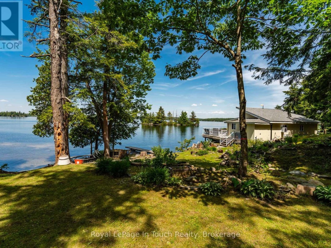 4 IS 270 GEORGIAN BAY ISLAND, 