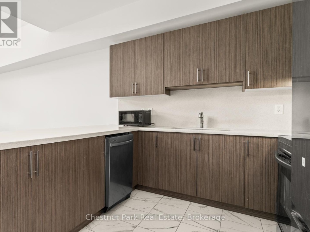 6 TURNBERRY COURT, 