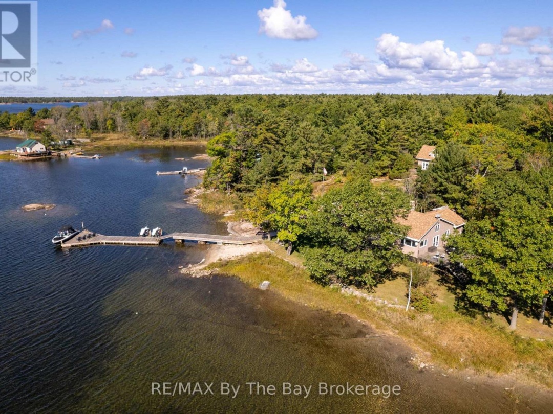 4476 ISLAND 1040/LITTLE BEAUSOLEIL ISLAND, 