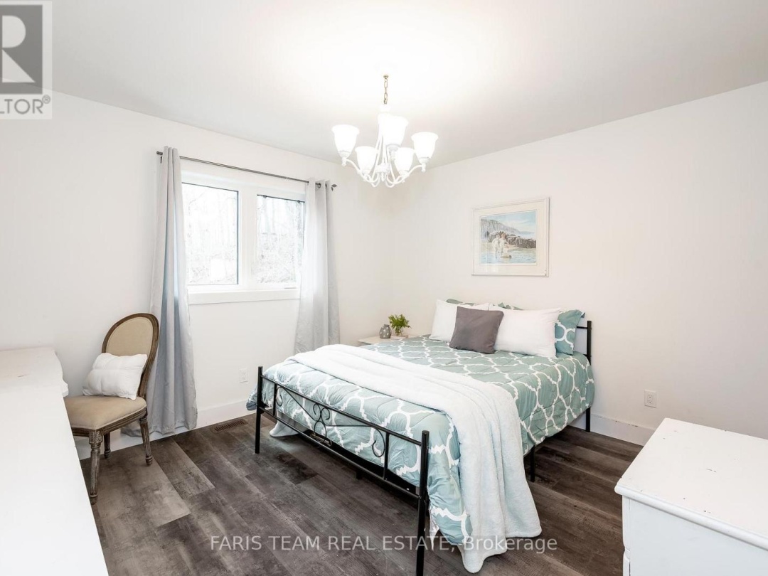 1036 Beverley Lane, Gull Lake