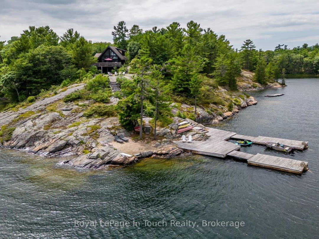 B686-8 DERBYSHIRE ISLAND, Georgian Bay
