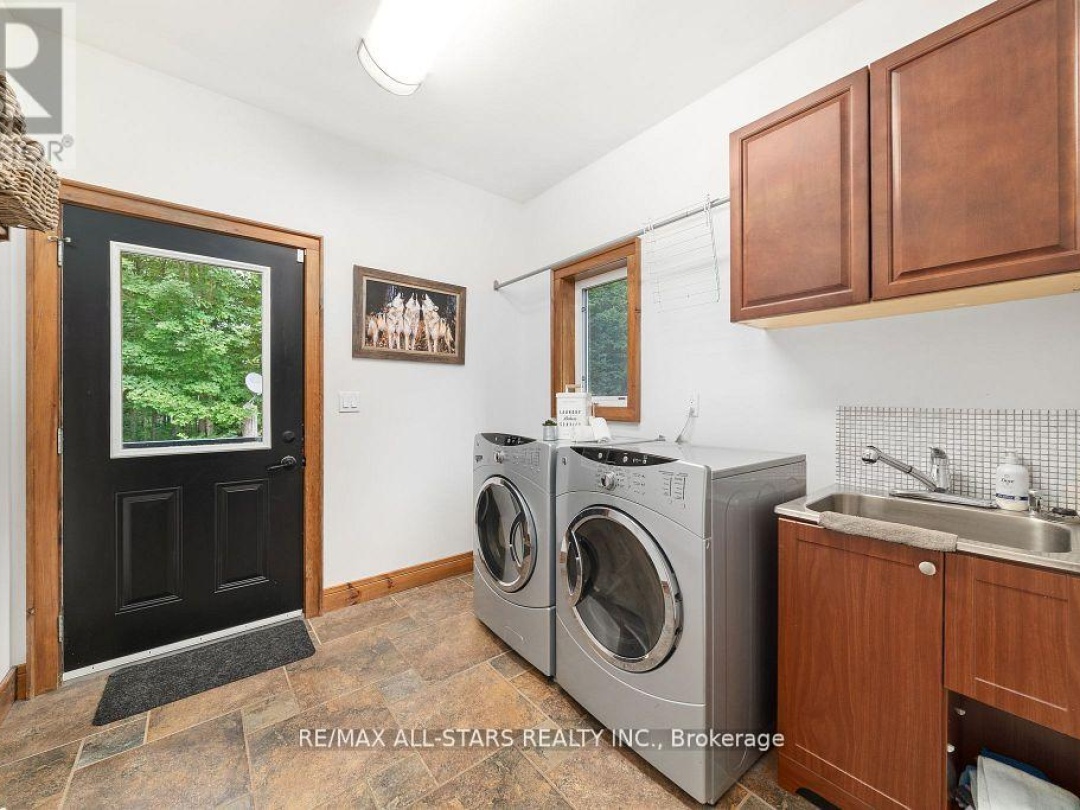 8 Harmonious Drive, Burnt Lake