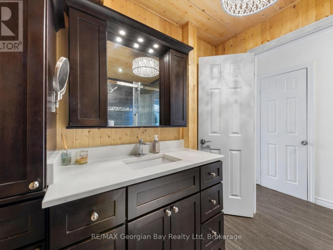 1745 TWIN OAKS CRESCENT, Matchedash 