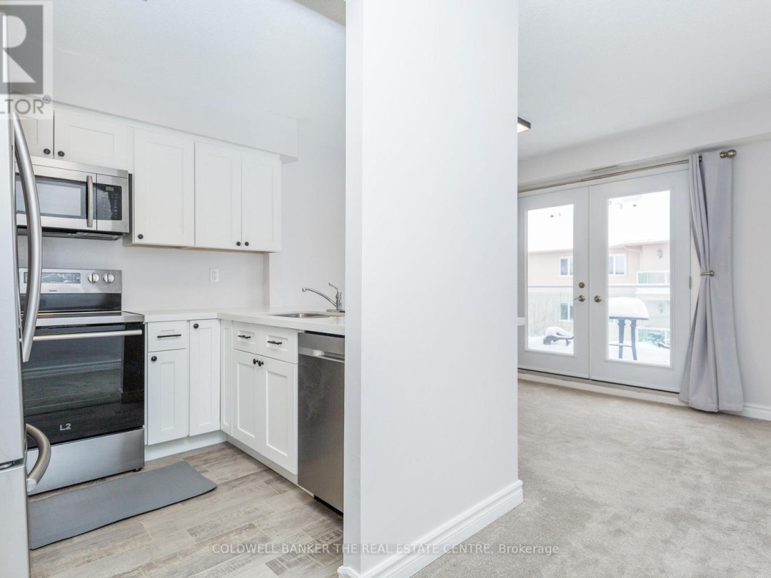 302 - 125 BOND STREET, 