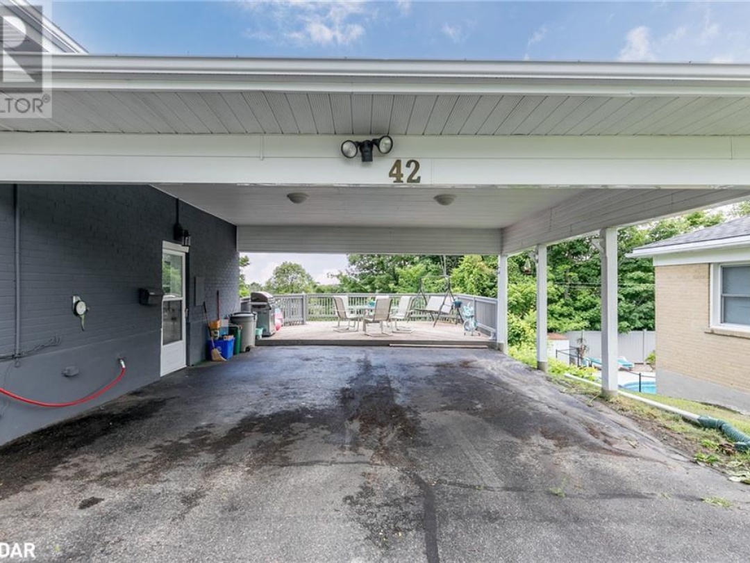 42 Charles Road, Orillia