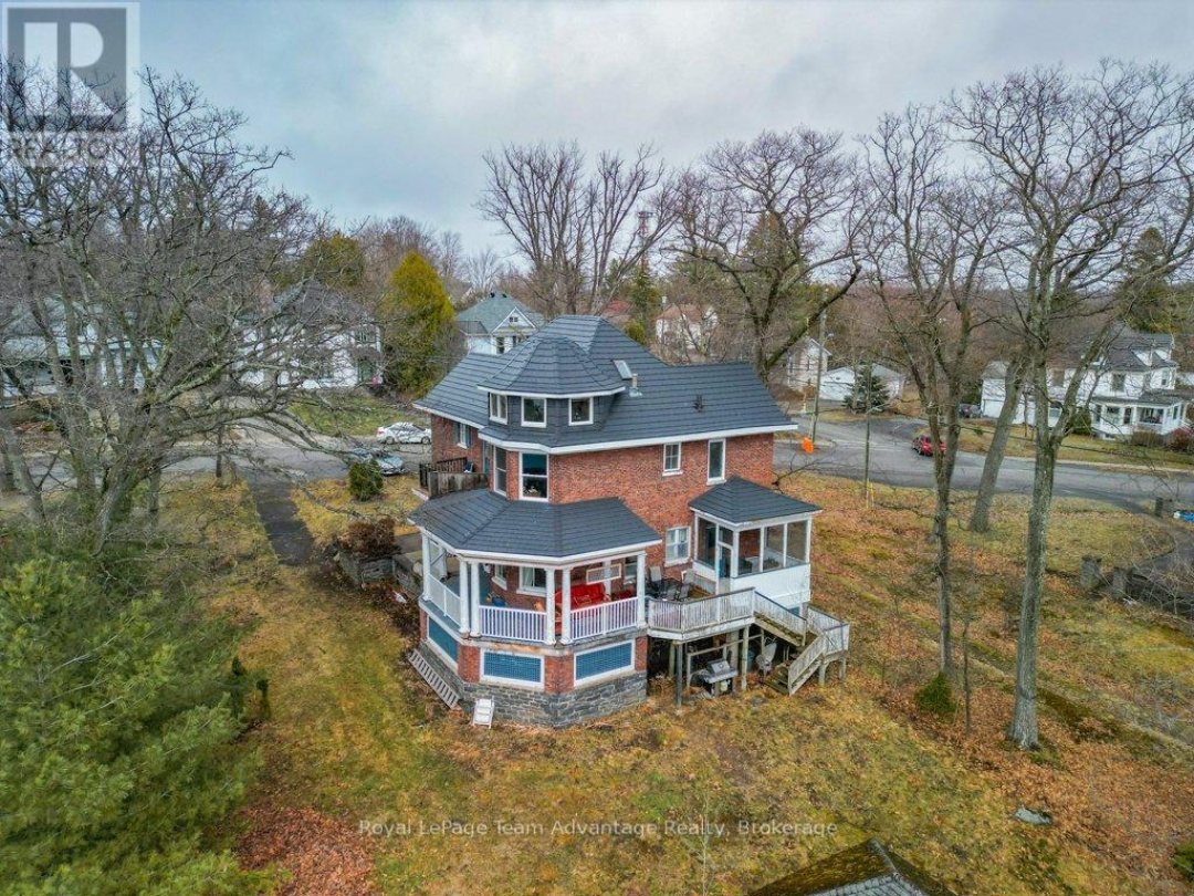 20 Belvedere Avenue, Parry Sound