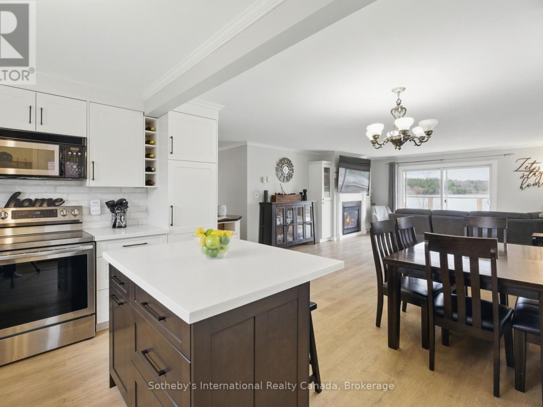 1041 Conservation Road, Doe Lake