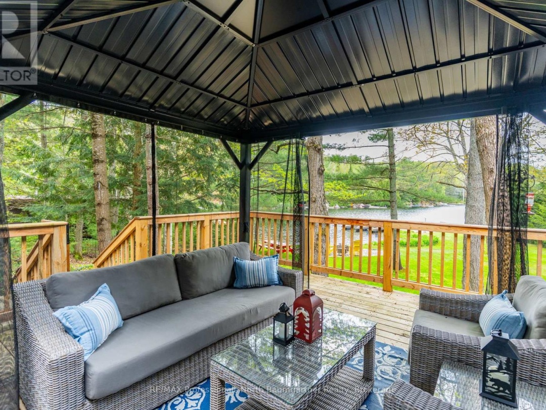 2129 Telephone Bay Road, Highlands East