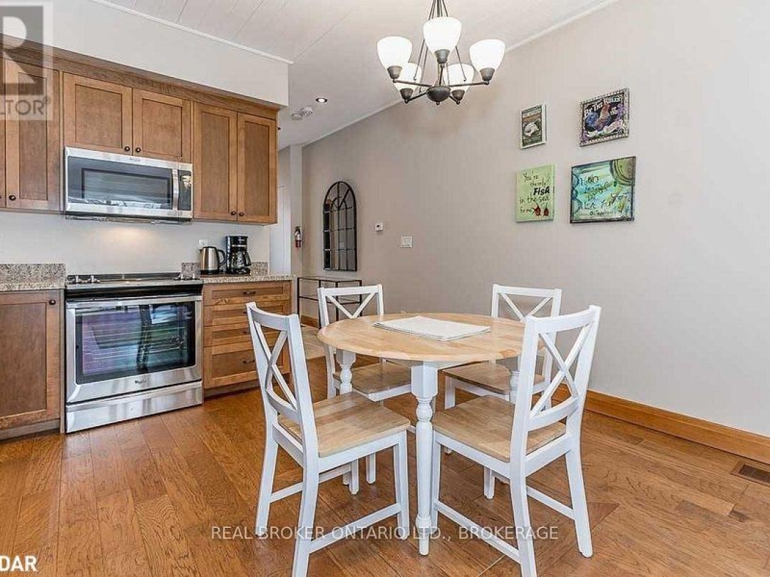 1841 Muskoka Road 118 Road W Unit# 2B, Lake Muskoka