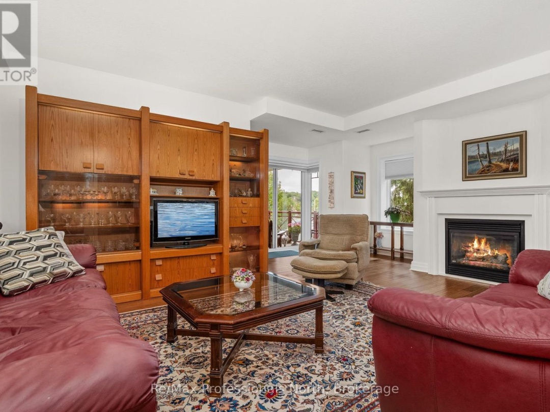 207 - 110 STEAMSHIP BAY ROAD, Muskoka Bay