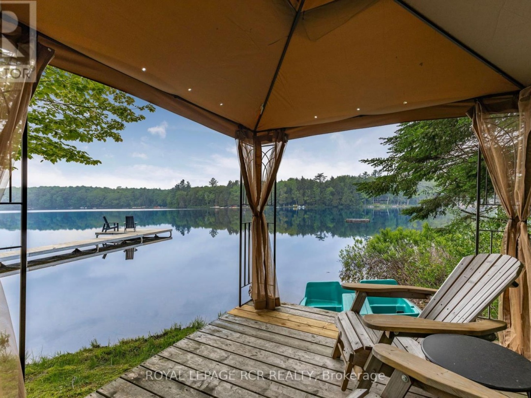 1034 BIRD LAKE CRESCENT, 