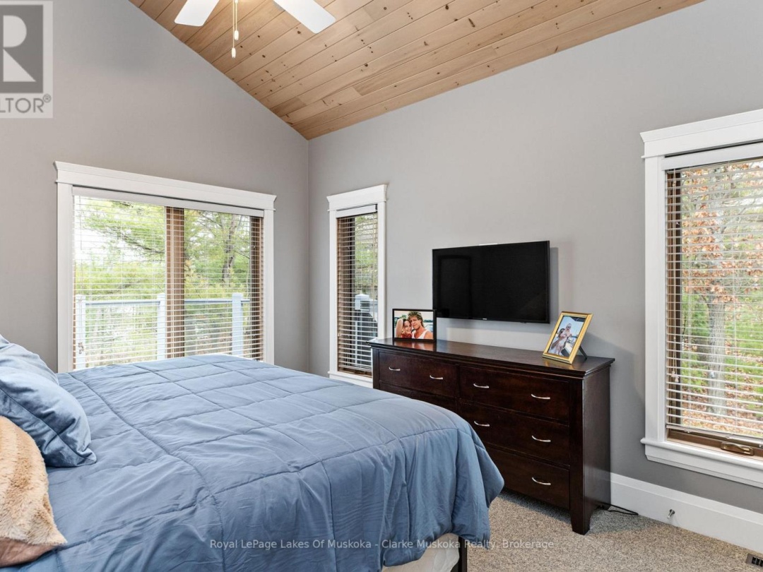 3298 Seydel Lane, Gloucester Pool