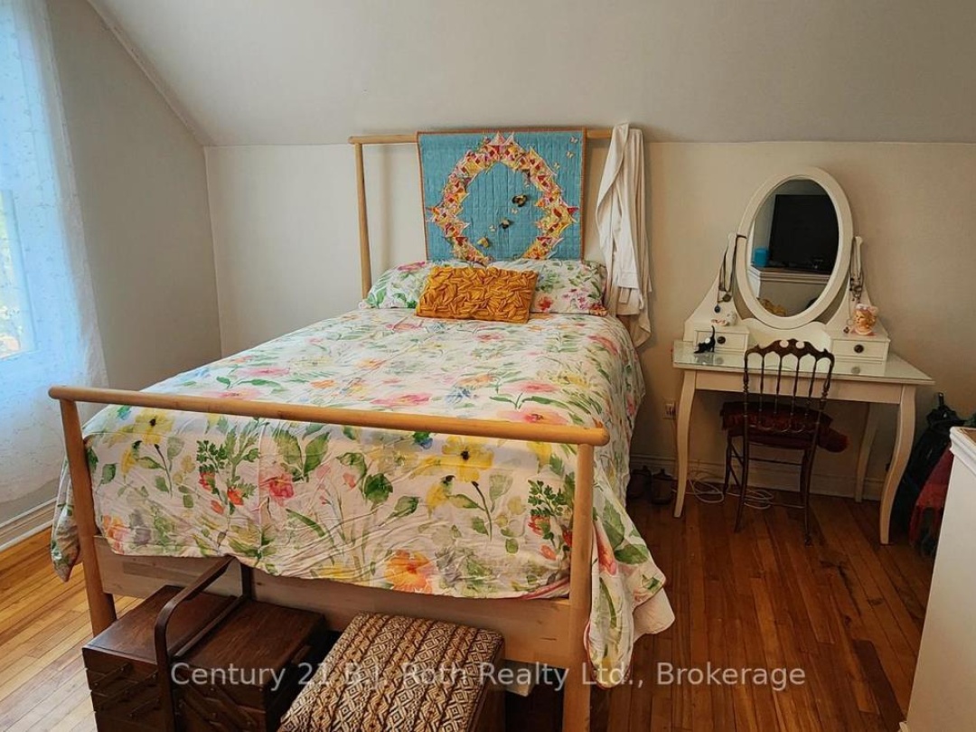 4 STOCKING LANE, 