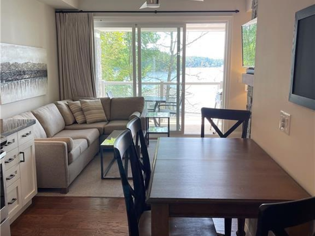 4 - 1869 MUSKOKA DISTRICT ROAD 118 WEST, 