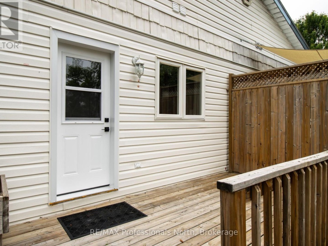 36 B SPENCER STREET, 