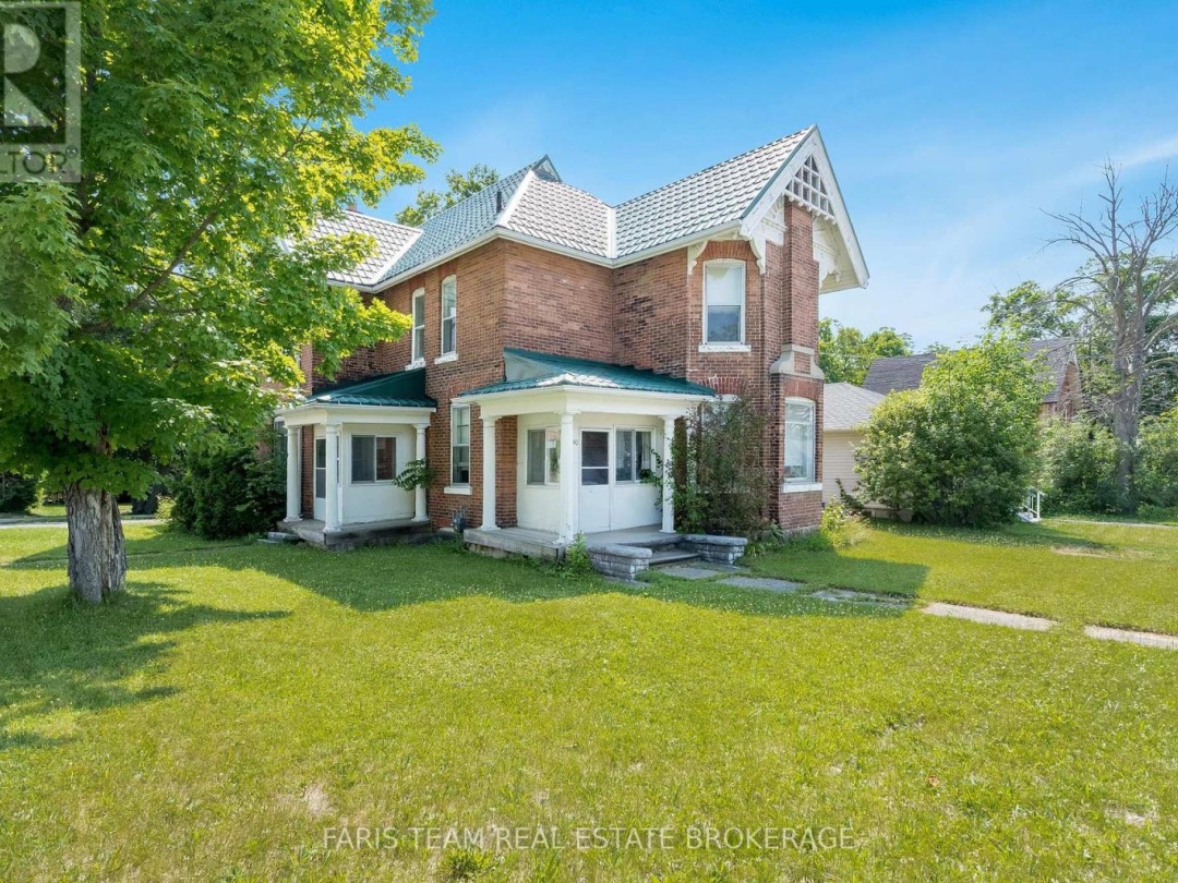 9 BORLAND STREET E, 