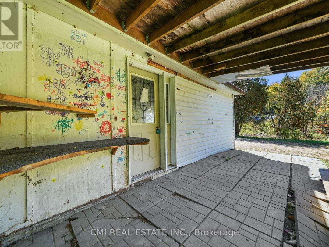 1093 SOUTH LAKE ROAD, 