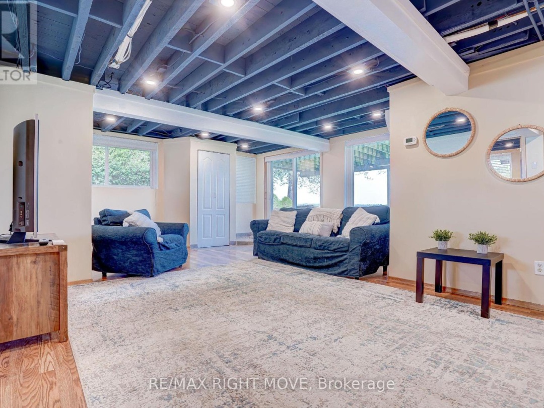 3752 PORTAGE BAY ROAD, 