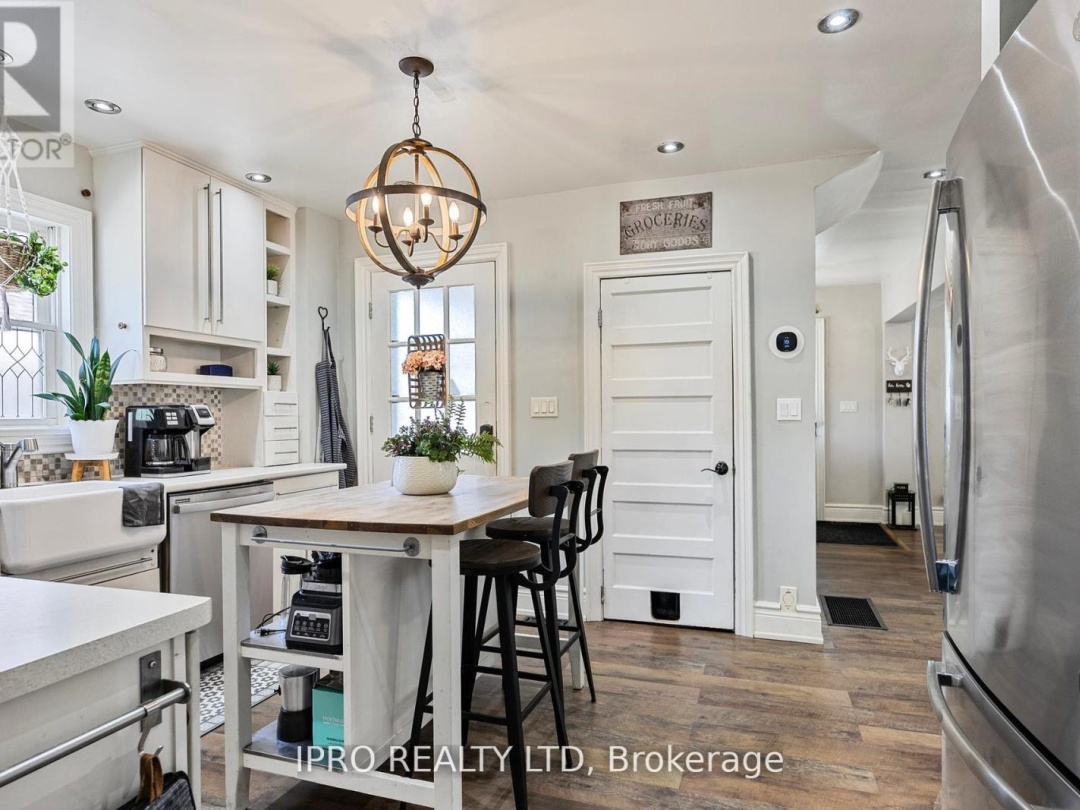 280 MARY STREET, 