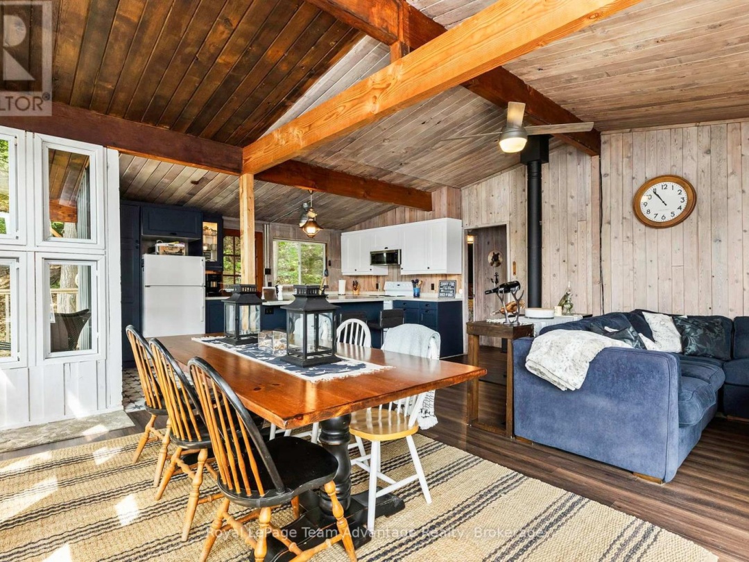 24 B717 ISABELLA ISLAND, 