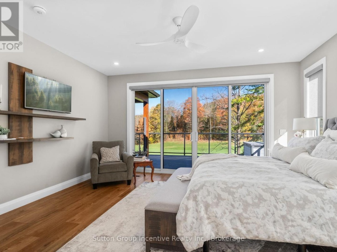 24 ST GEORGES COURT, 