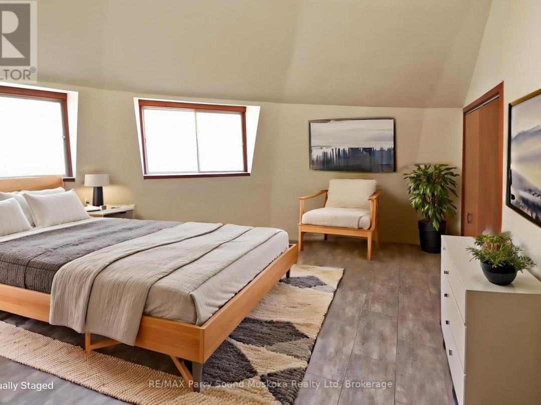 17 19 Church Street, Parry Sound