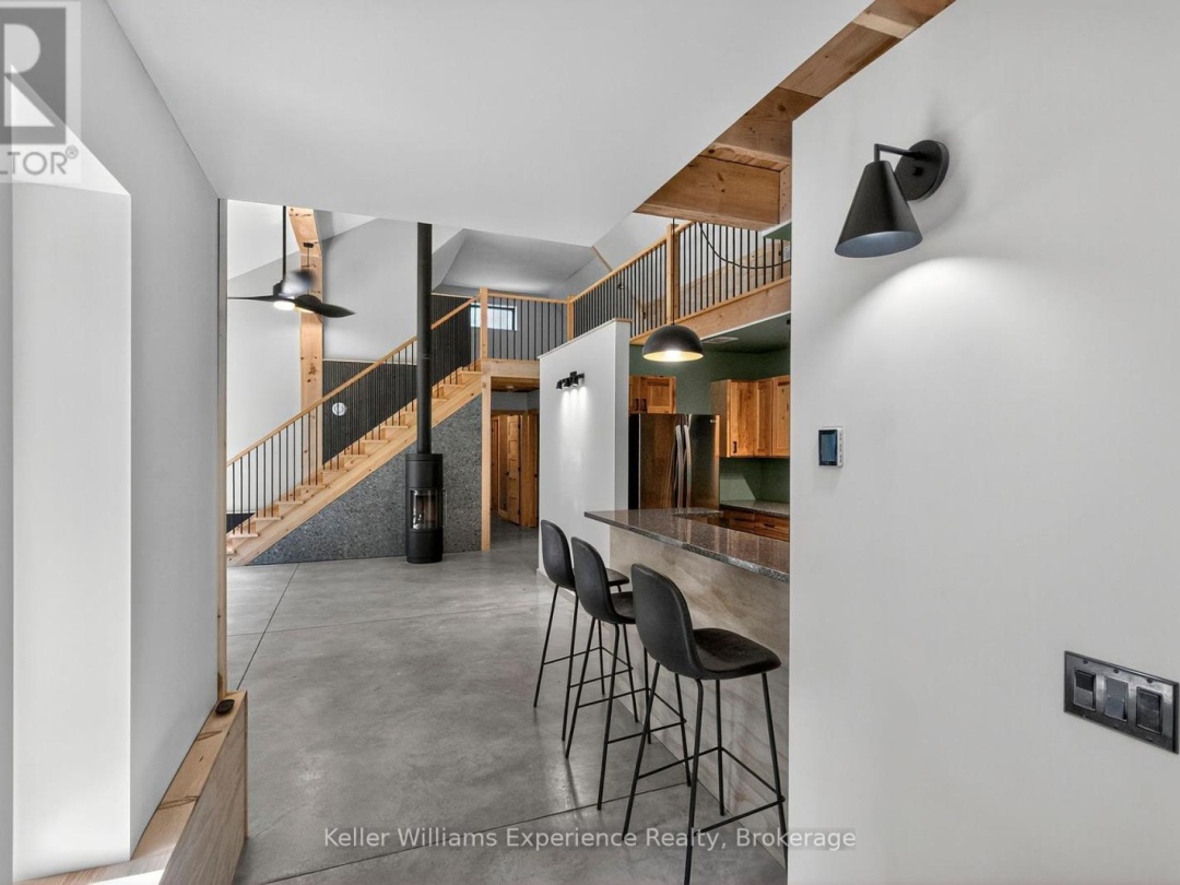 753 HONEY HARBOUR ROAD, 