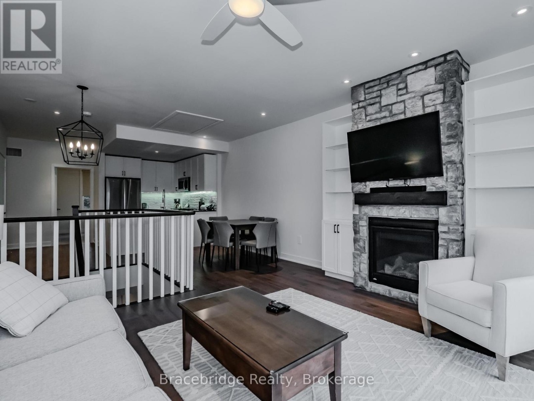 Bhv B203 1869 Muskoka Rd 118 Highway W, 