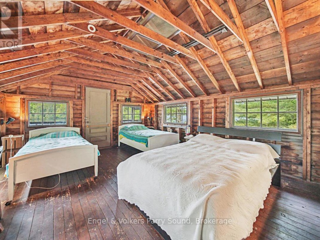 53 BIRDWOOD LANE, Harris Lake