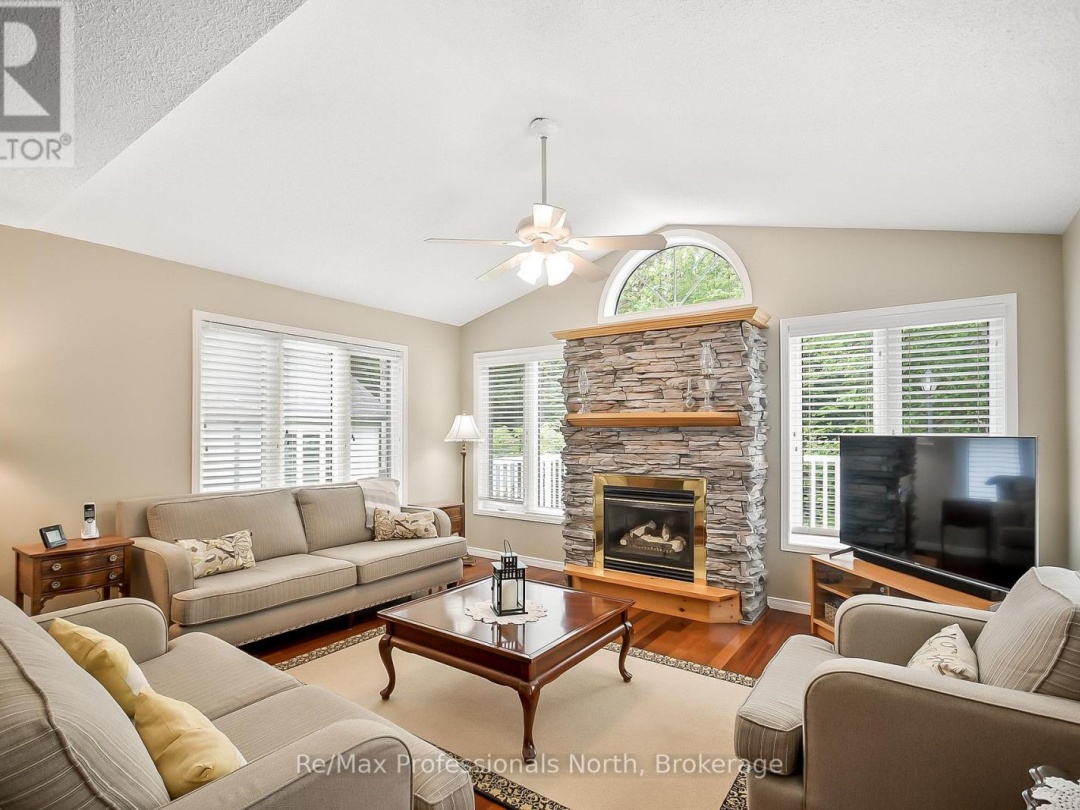 15 PINERIDGE GATE, 