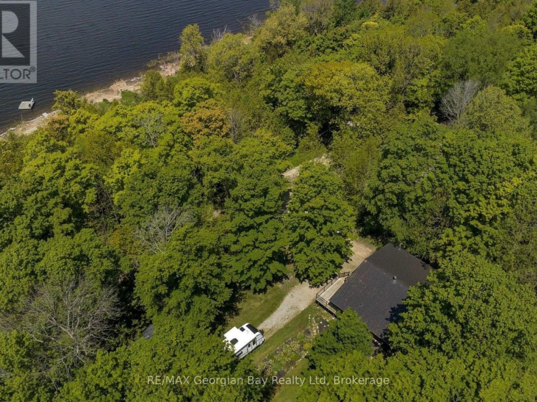 1745 TWIN OAKS CRESCENT, Matchedash 