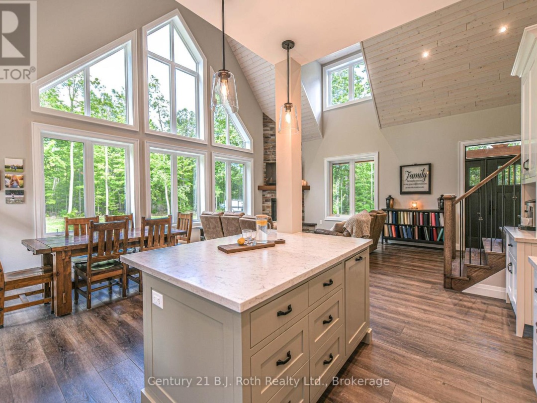 3082 FAIRGROUNDS ROAD, 