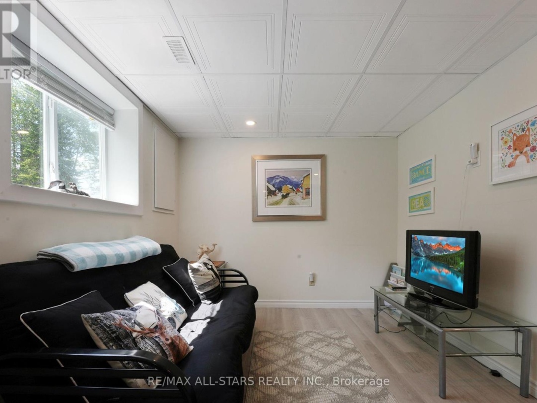 43 Sturgeon Glen Road, Sturgeon Lake