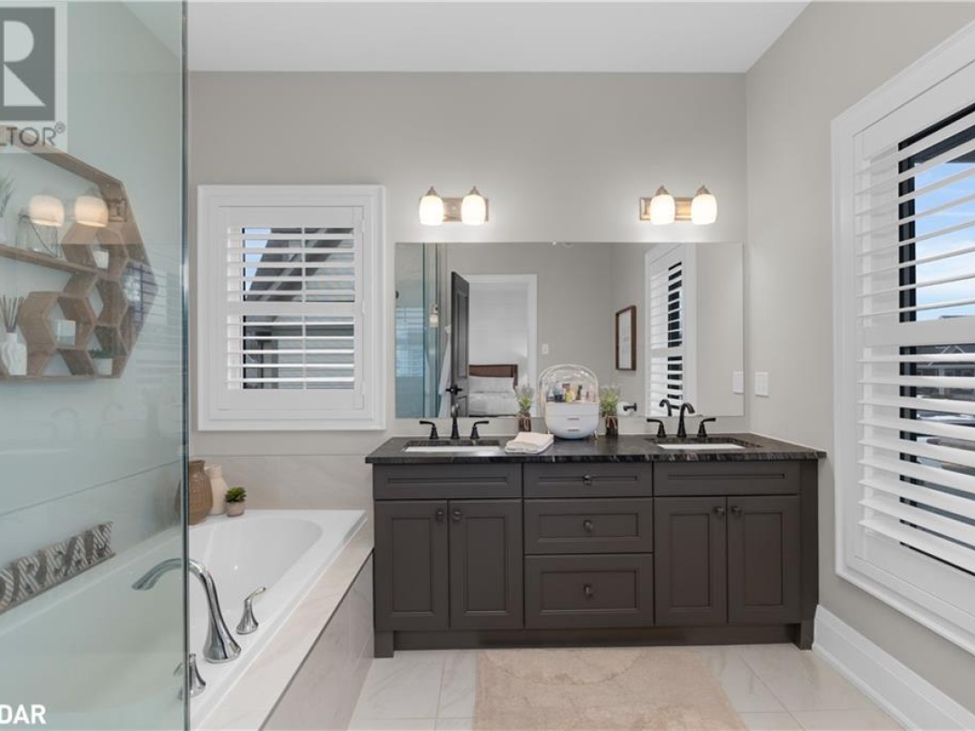 10 Georgian Grande Drive, Oro-Medonte