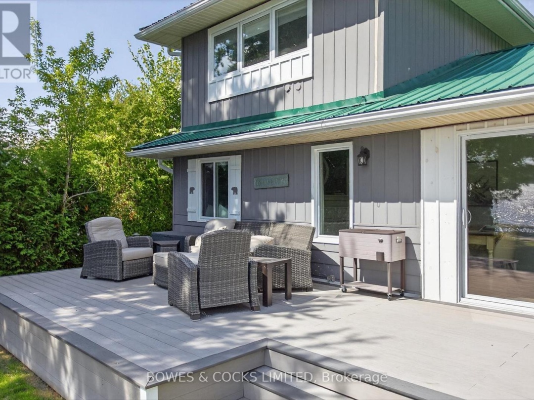 32 STURGEON GLEN ROAD, 