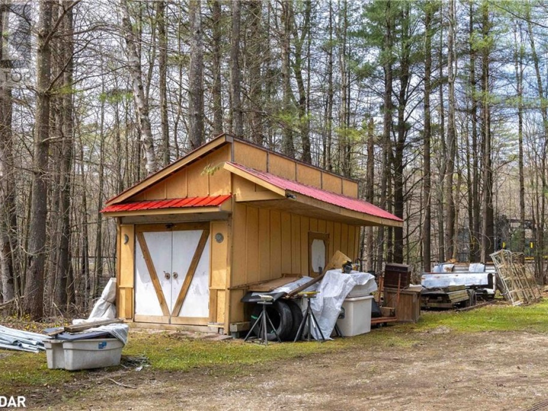 1936 Peninsula Point Road, Sparrow Lake