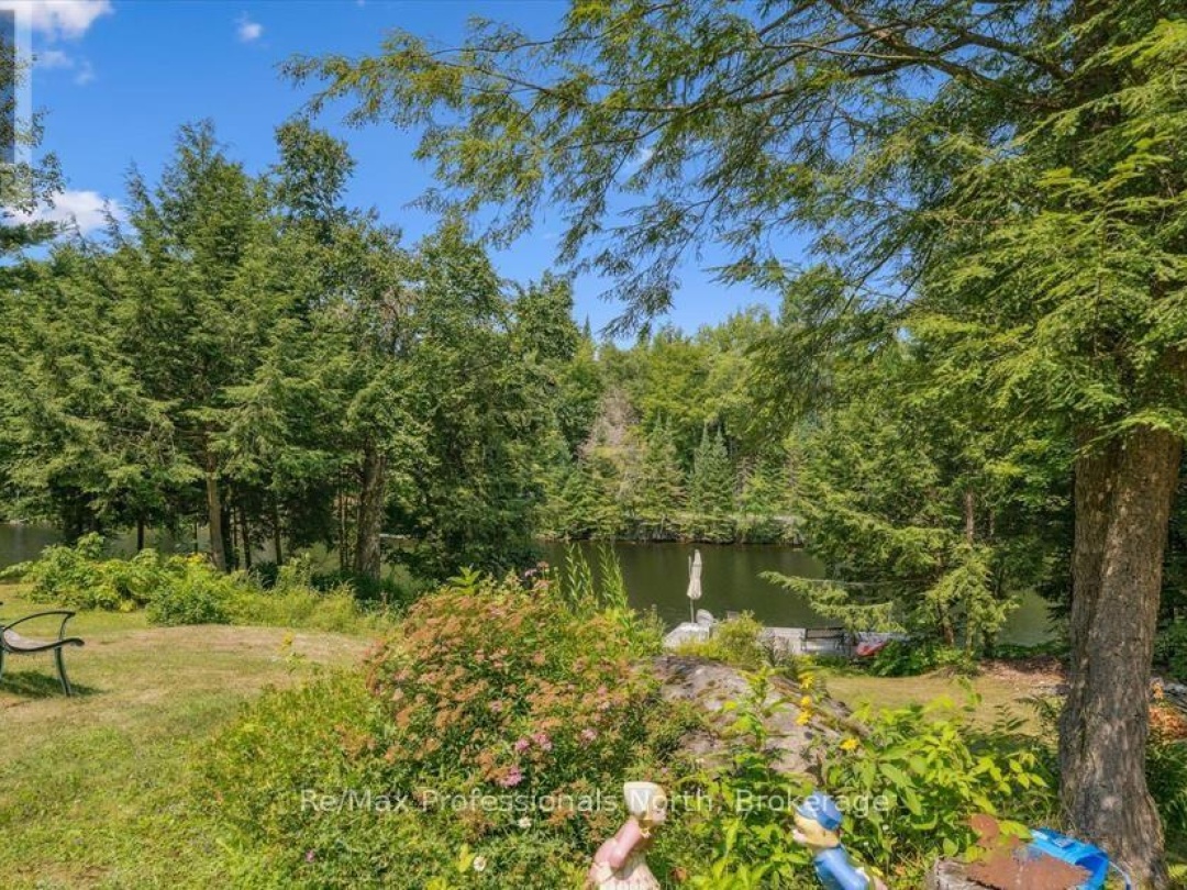 1042 RIVER HAVEN ROAD, Muskoka River