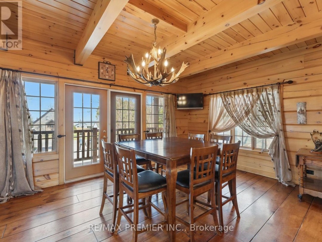 2441 Lakeshore Drive, Lake Simcoe