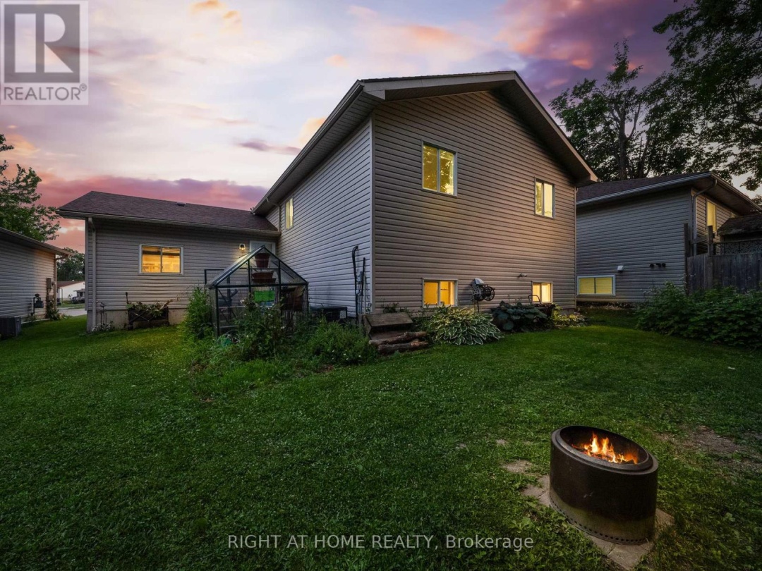 401 GRENVILLE AVENUE, 
