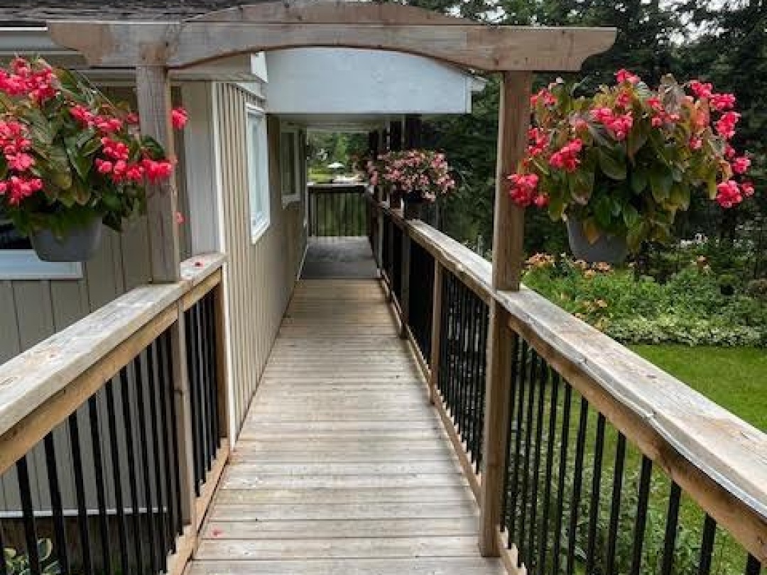 1019 Lakeshore Road N, Leech Lake