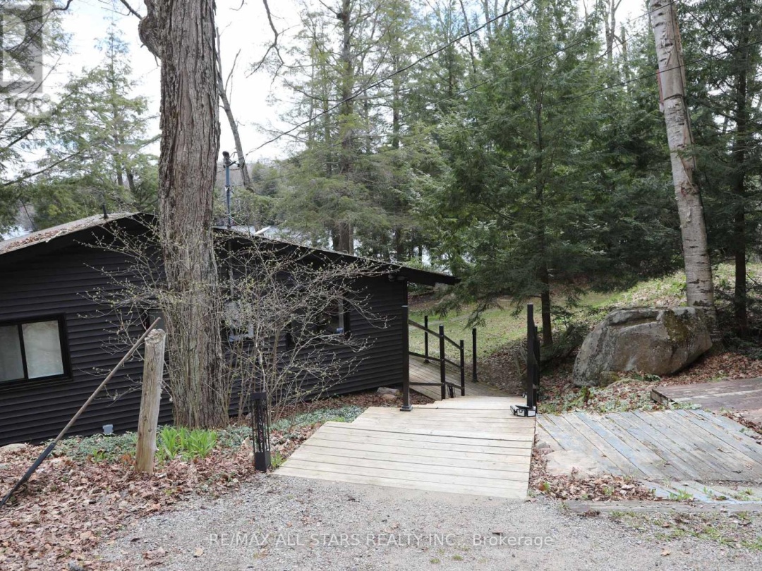 1008 Rolland Drive, Little Kennisis Lake